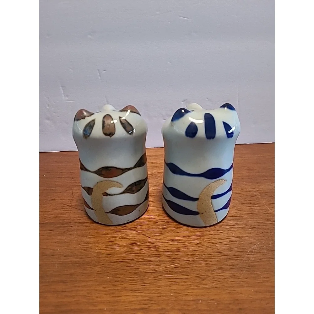 Vintage Takahashi Ceramic Cat Salt and Pepper Shakers‎ Made in Japan